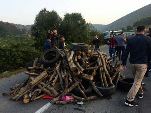 НИКО НИЈЕ ПРИВЕДЕН, НИ САСЛУШАН: Еулекс и КФОР толеришу пуцње ветерана ОВК!